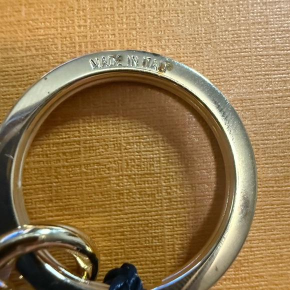 Gucci Pink and Gold Cupcake Key Holder - Picture 9 of 10